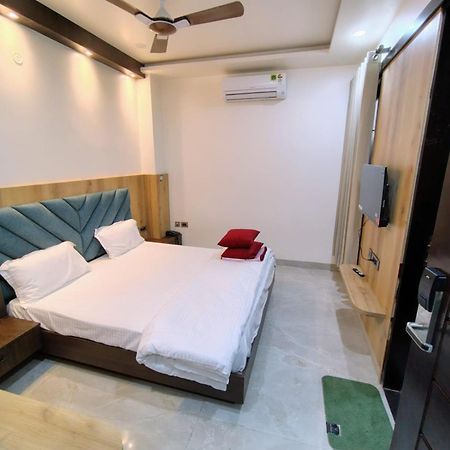 Celebration Guest House Lucknow Ngoại thất bức ảnh