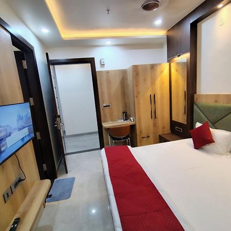 Celebration Guest House Lucknow Ngoại thất bức ảnh