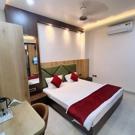 Celebration Guest House Lucknow Ngoại thất bức ảnh