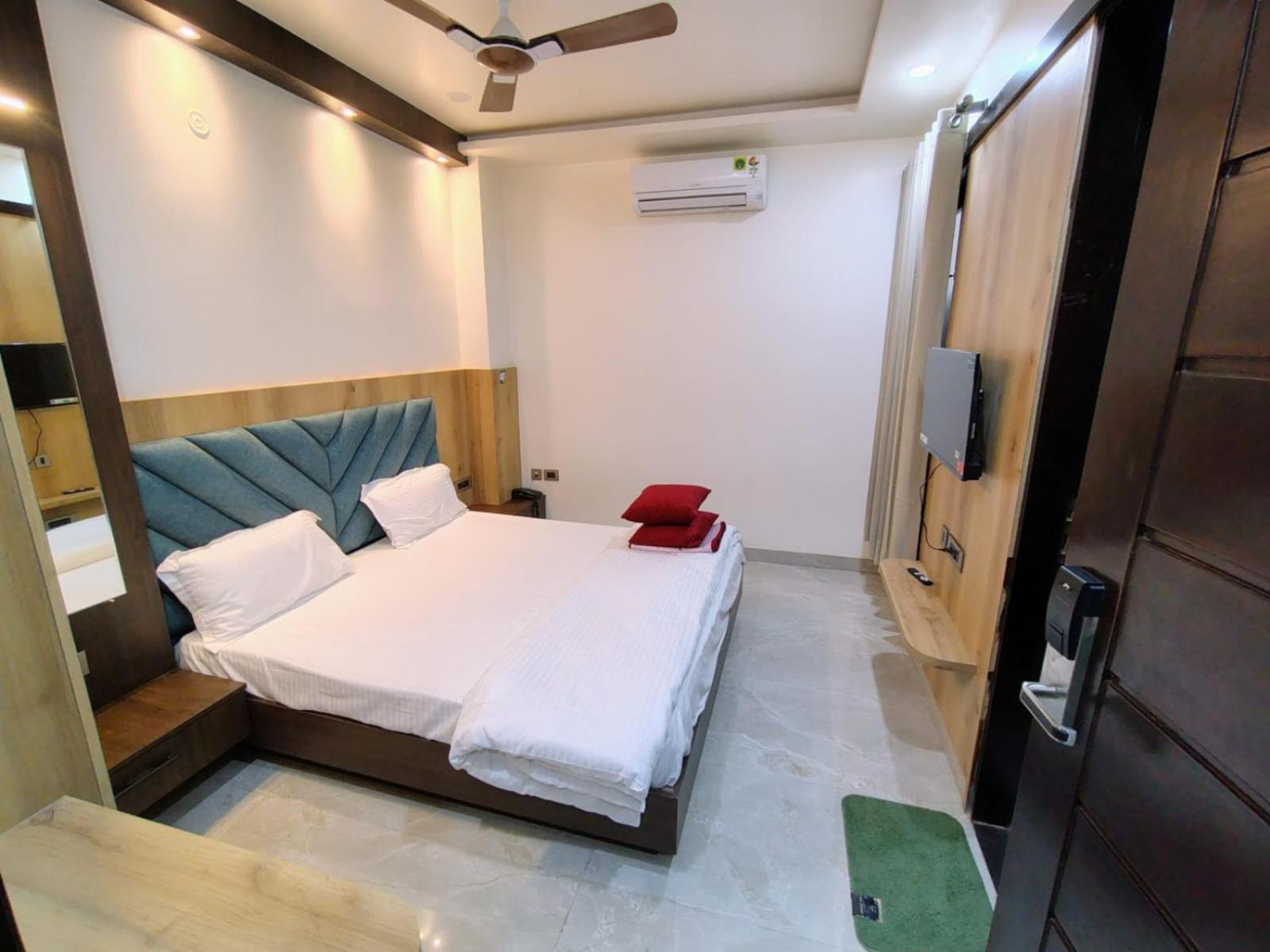 Celebration Guest House Lucknow Ngoại thất bức ảnh